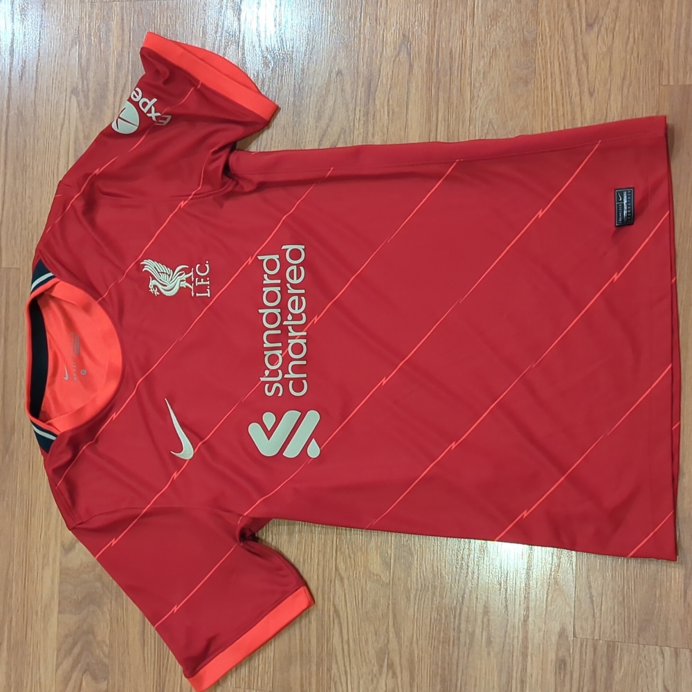 Nike Liverpool Football Club L.F.C Jersey Size Small